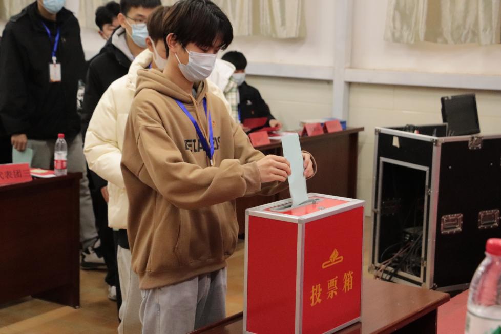 我校第十一次学生代表大会隆重召开