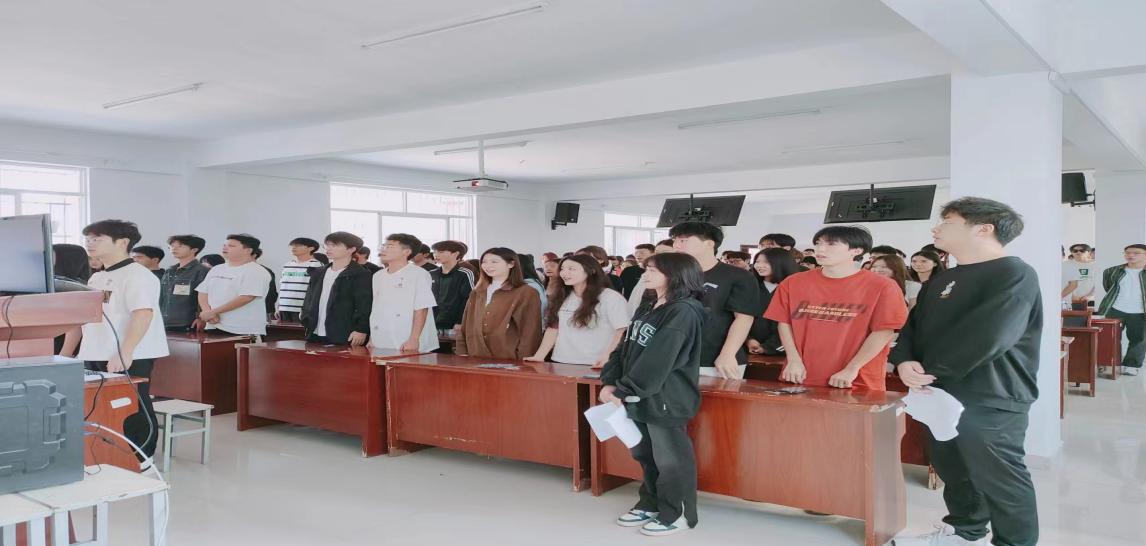 坚定不移跟党走，青春奋进新征程 ——2026世界杯官网第四期团课结业典礼暨入团仪式