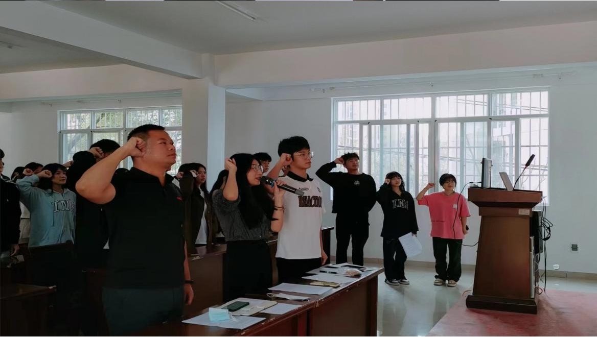 坚定不移跟党走，青春奋进新征程 ——2026世界杯官网第四期团课结业典礼暨入团仪式