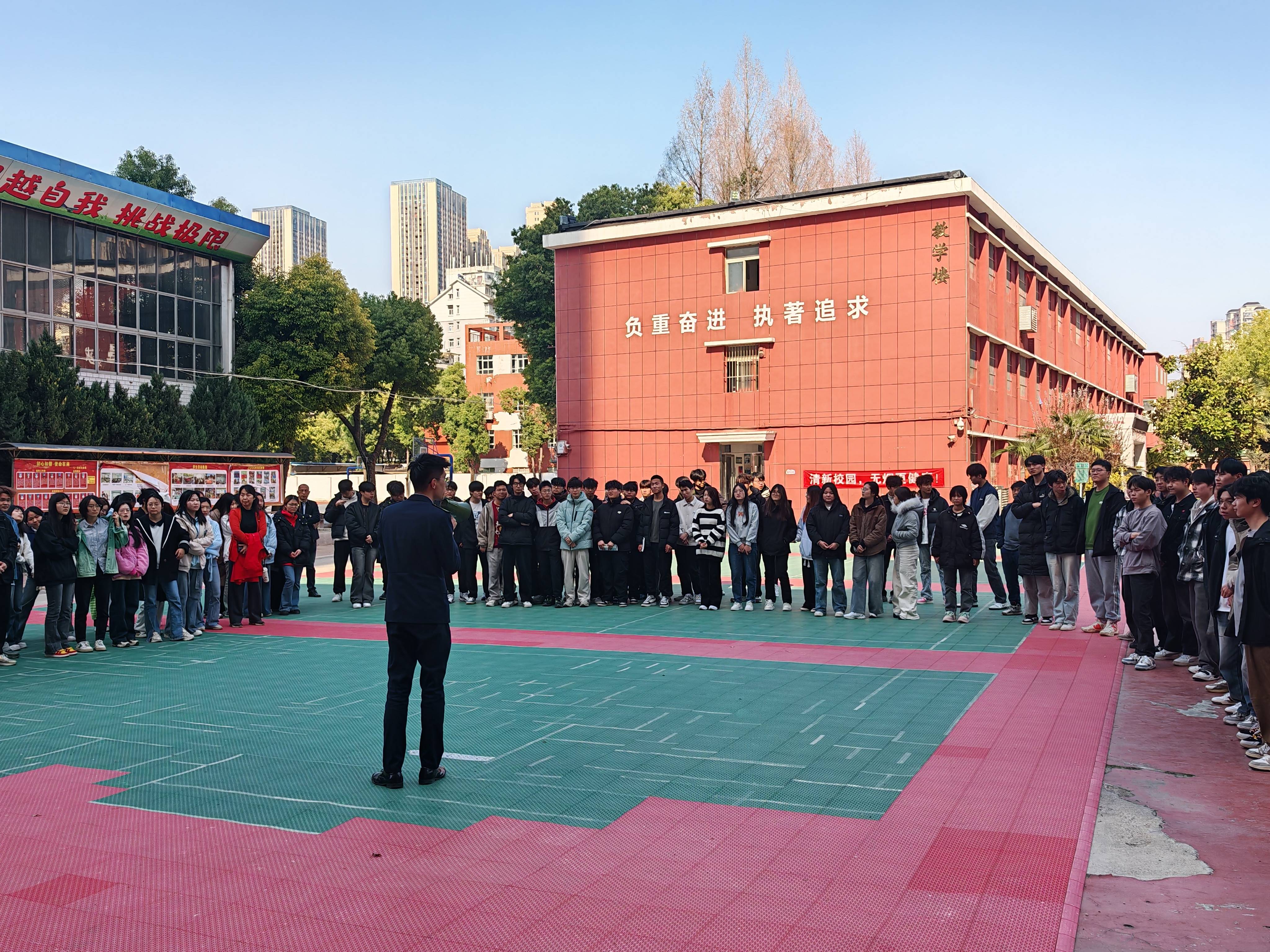 世界杯官网开展消防宣传系列活动，共筑校园“防火墙”