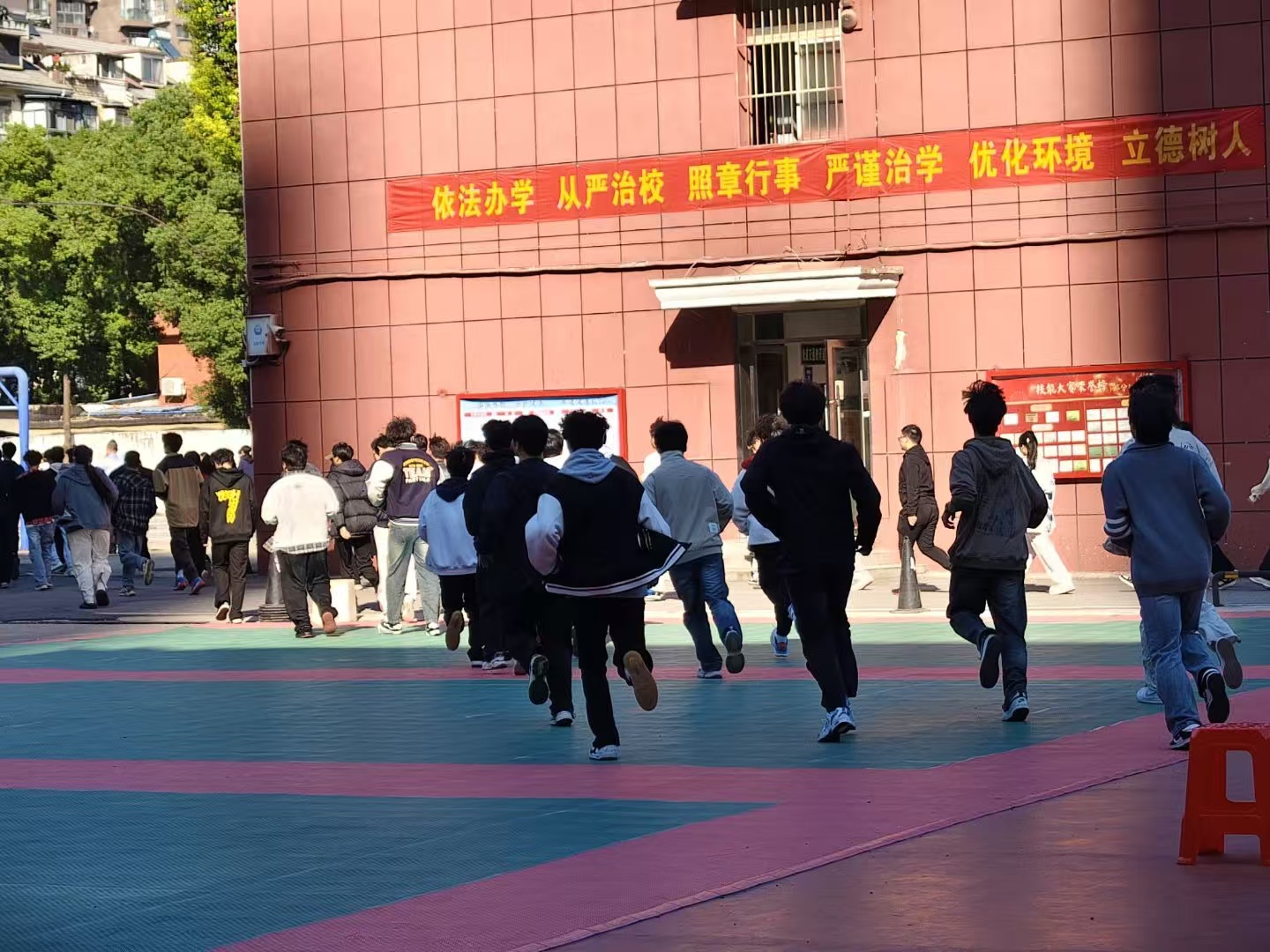 2026世界杯官网开展消防安全专题培训 暨实战演练——筑牢校园安全防线