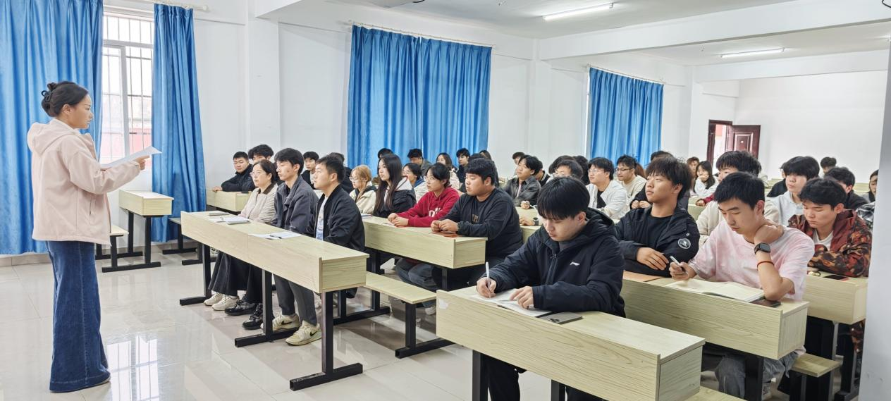 筑牢校园安全网   守护青春成长路 ——世界杯官网召开安全信息员工作会议