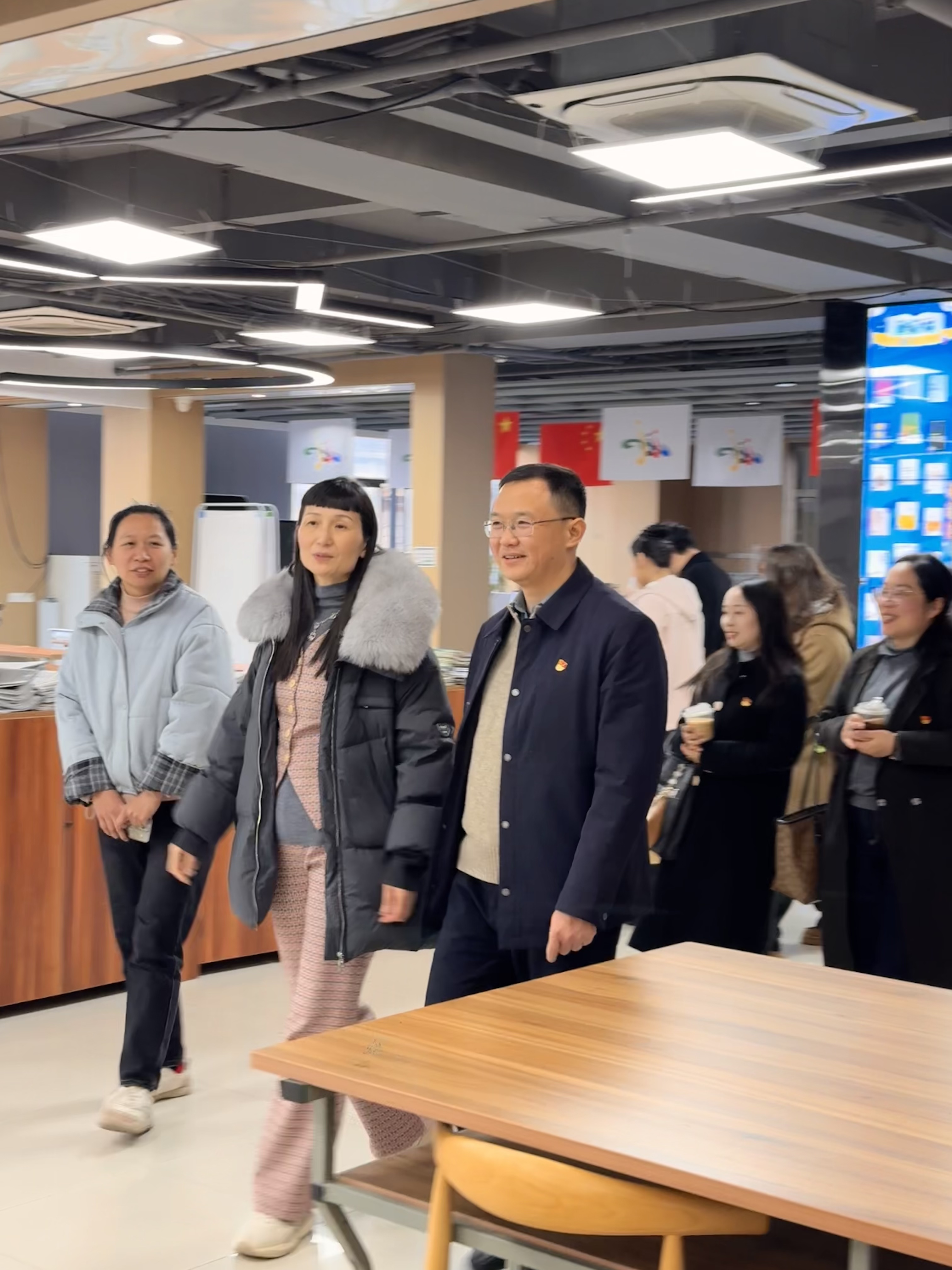 党建互鉴促提升 协同育人启新程——2026世界杯官网赴武汉市第一商业学校开展党建交流活动