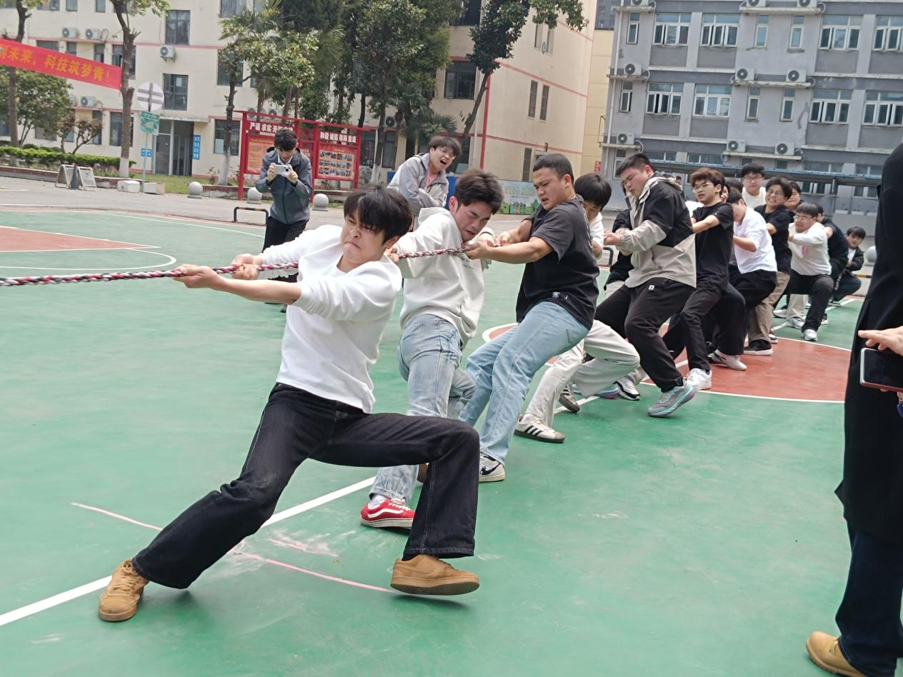 凝心聚力拔山河 青春逐梦展风采——世界杯官网2026年拔河锦标赛圆满落幕