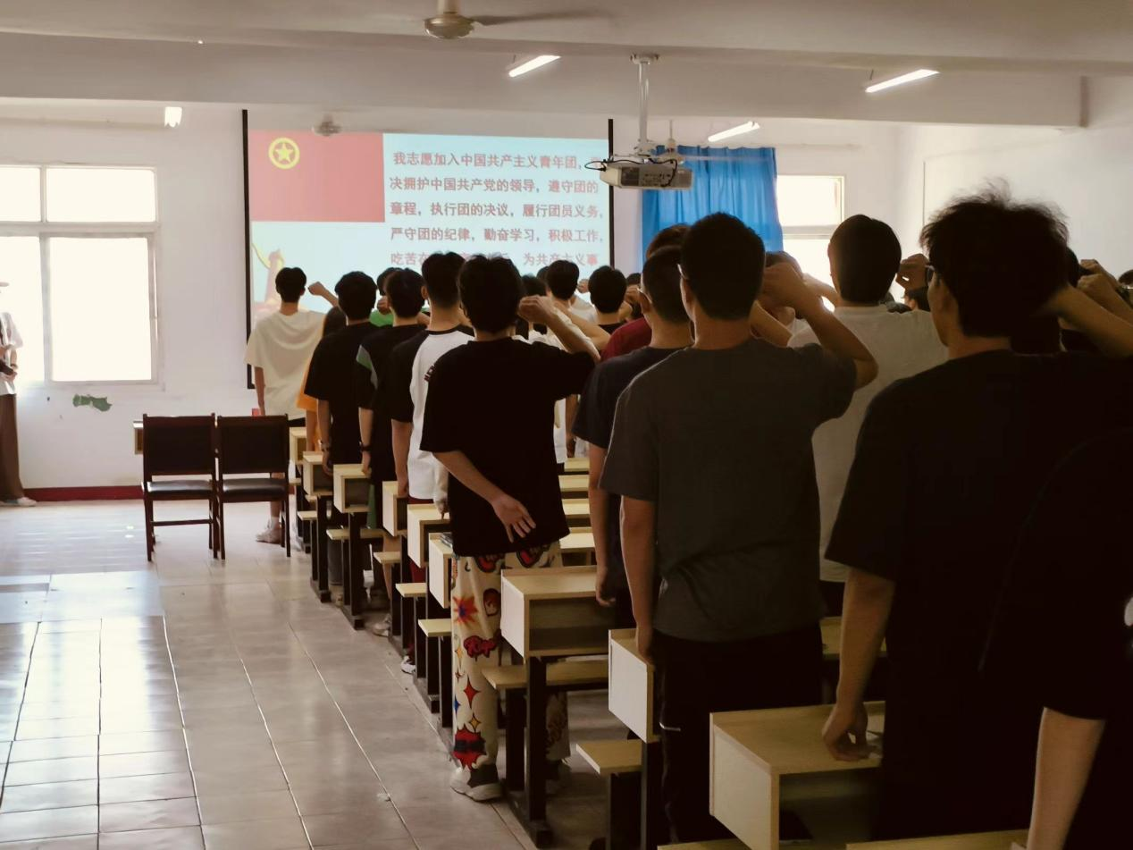 青春心向党，奋斗新征程 ——2026世界杯官网第五期团课结业典礼暨入团仪式