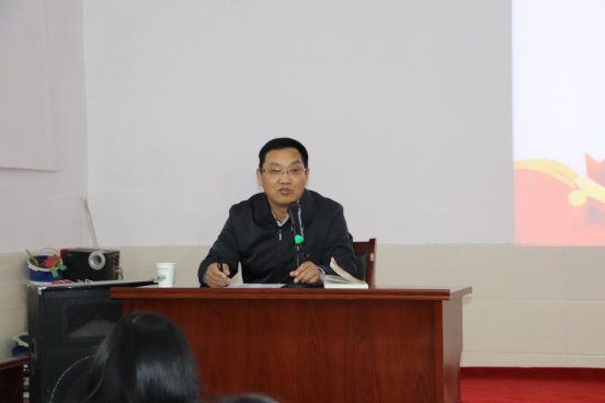 省委讲师团成员中南民族大学阎占定教授 莅临世界杯官网宣讲党的十九届四中全会精神