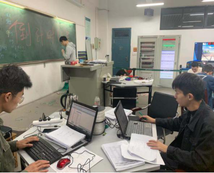 祝贺我校在2019“捷安杯”职业技能大赛（车辆控制学生组）湖北省预赛获得优异成绩