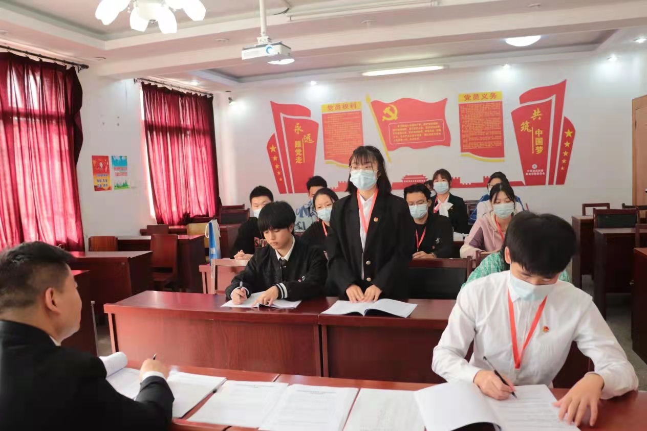 世界杯官网第十次学生代表大会隆重召开！